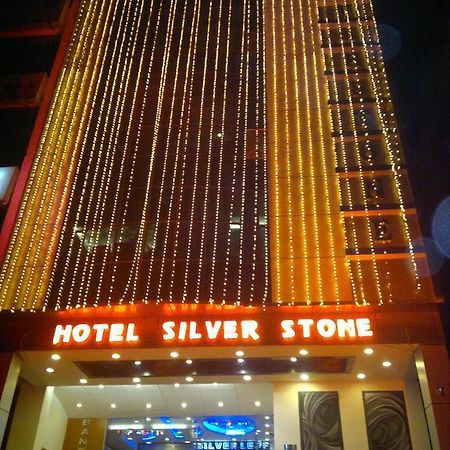 Hotel Silver Stone Ludhiana Eksteriør bilde